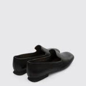 Camper Women's Casi Myra K200872 Flats, Black